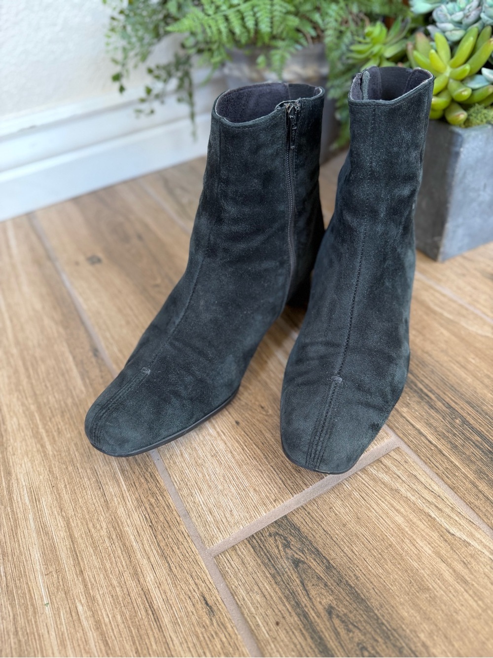 Munro Charcoal Suede Ankle Booties with Side Zip